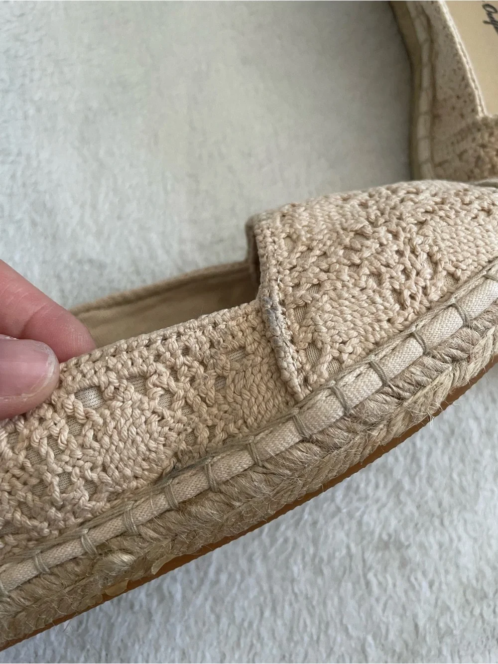 American Eagle Outfitters Women's size 6 Cream Crochet Slip-On Flats
